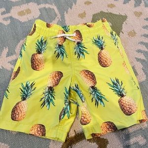 Old Navy boys swim trunks size 6/7